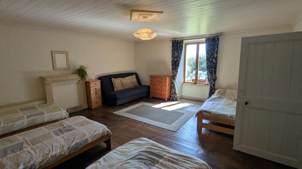 Grande maison en pierres de 265 m² – 8 chambres – Fort potentiel d’accueil – Idéal gîte ou grande famille