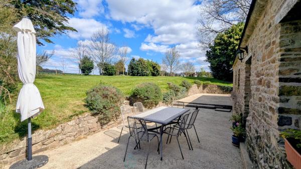 Grande maison en pierres de 265 m² – 8 chambres – Fort potentiel d’accueil – Idéal gîte ou grande famille