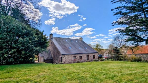 Grande maison en pierres de 265 m² – 8 chambres – Fort potentiel d’accueil – Idéal gîte ou grande famille