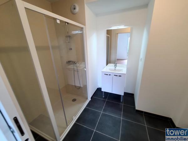 GUIPAVAS LE RODY . TRES BEAU T2 NEUF