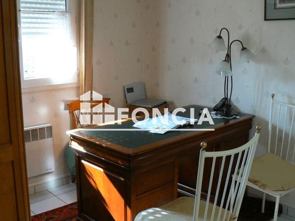 Location Local commercial 1 pièce 33.35 m² - 14 rue du 8 Mai 1945 La Queue-en-brie 94510