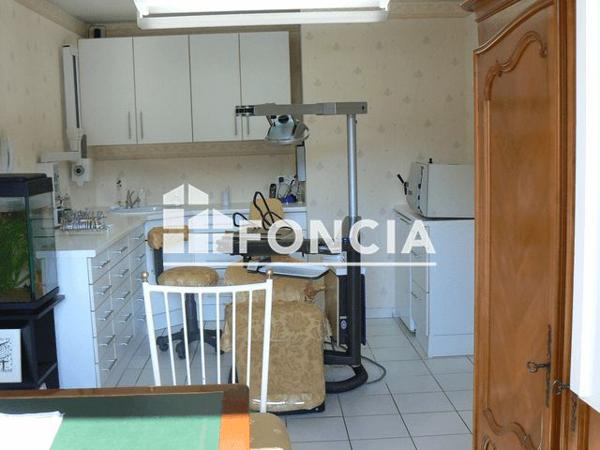 Location Local commercial 1 pièce 33.35 m² - 14 rue du 8 Mai 1945 La Queue-en-brie 94510