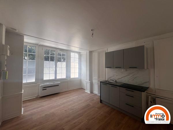 ROUEN PROCHE DE LA GARE - F1 meublé de 21,30 m²