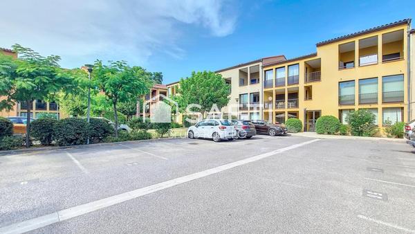 Appartement T2 avec Loggia et Parking - Centre Village
