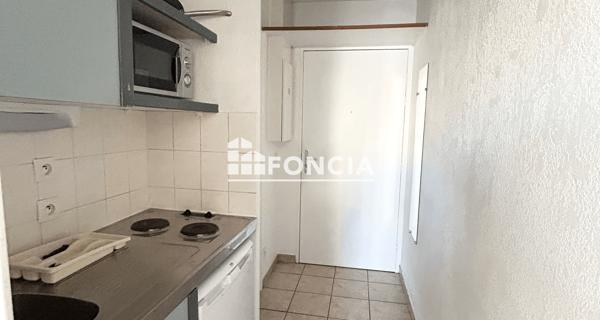 Location Studio meublé 20 m² - Saint-étienne 42000