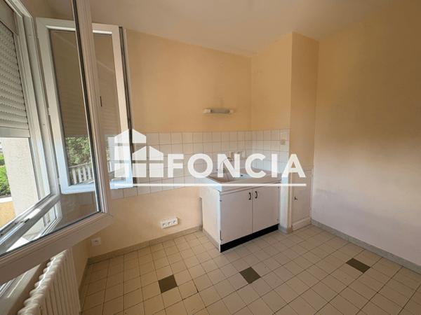 Location Studio 35 m² - 5 RUE ROLAND GARROS Bourg En Bresse 01000