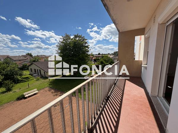 Location Studio 35 m² - 5 RUE ROLAND GARROS Bourg En Bresse 01000