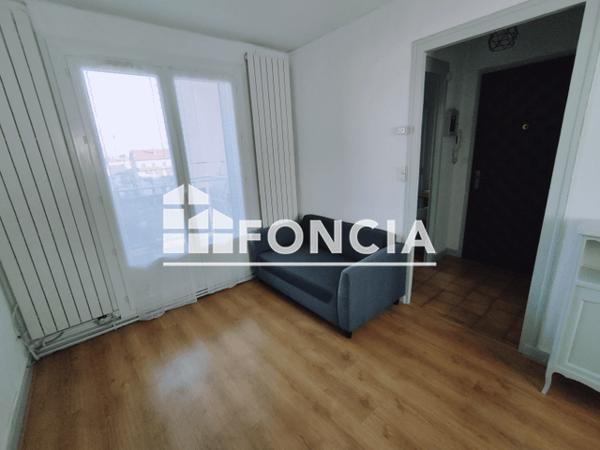 Location Appartement meublé 3 pièces 58.11 m² - 12 SQUARE DES FUSILLES Grenoble 38000