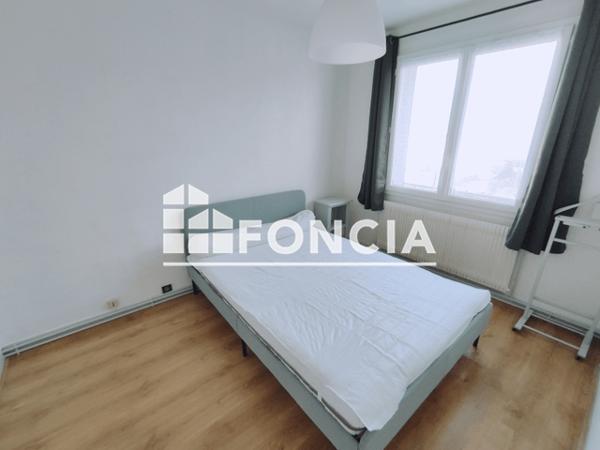 Location Appartement meublé 3 pièces 58.11 m² - 12 SQUARE DES FUSILLES Grenoble 38000