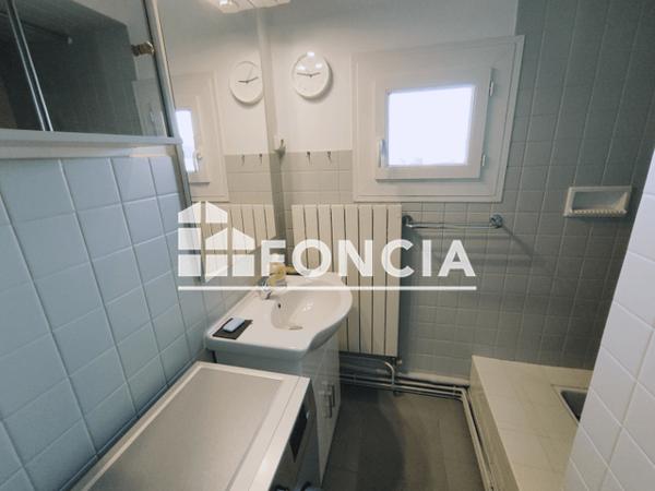 Location Appartement meublé 3 pièces 58.11 m² - 12 SQUARE DES FUSILLES Grenoble 38000