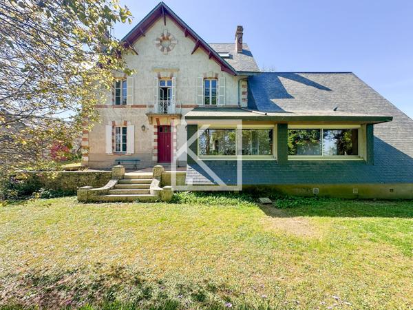 ÉLÉGANTE MAISON BOURGEOISE ET SON PARC EN BORDURE DE RIVIÈRE