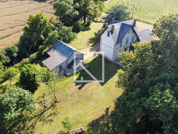 ÉLÉGANTE MAISON BOURGEOISE ET SON PARC EN BORDURE DE RIVIÈRE