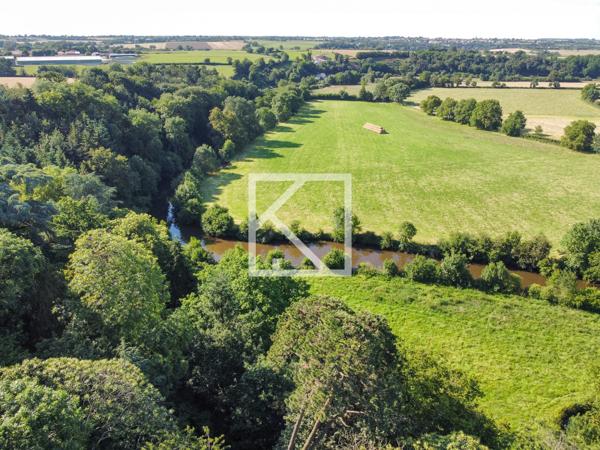 ÉLÉGANTE MAISON BOURGEOISE ET SON PARC EN BORDURE DE RIVIÈRE