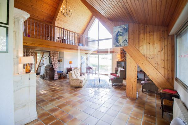 ÉLÉGANTE MAISON BOURGEOISE ET SON PARC EN BORDURE DE RIVIÈRE
