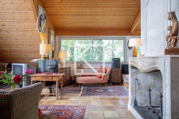 ÉLÉGANTE MAISON BOURGEOISE ET SON PARC EN BORDURE DE RIVIÈRE