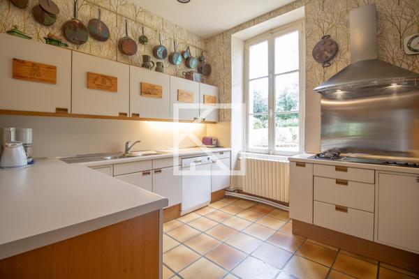 ÉLÉGANTE MAISON BOURGEOISE ET SON PARC EN BORDURE DE RIVIÈRE