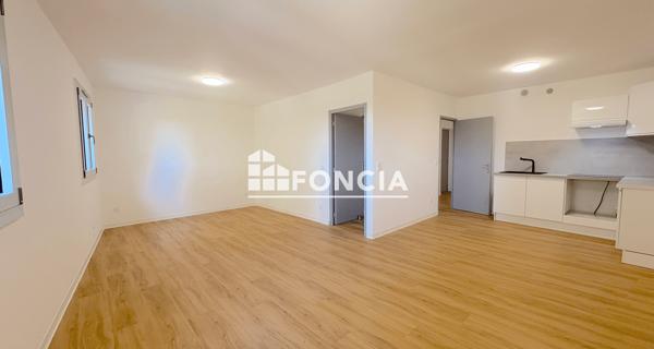 Location Appartement 3 pièces 71.6 m² - Carpentras 84200