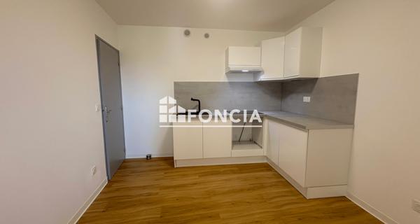 Location Appartement 3 pièces 71.6 m² - Carpentras 84200