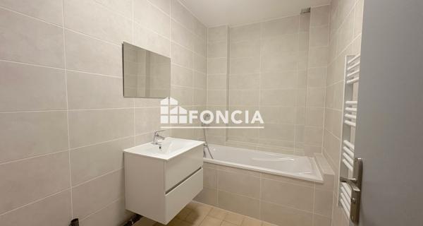 Location Appartement 3 pièces 71.6 m² - Carpentras 84200
