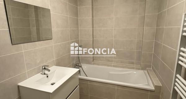 Location Appartement 3 pièces 71.6 m² - Carpentras 84200