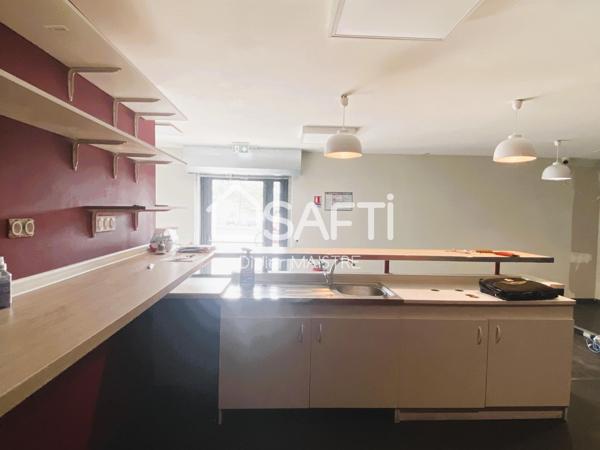 CASTRES, Local commercial à vendre en zone commerciale.