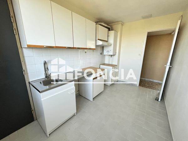 Location Appartement 4 pièces 70.7 m² - Marseille 09 13009