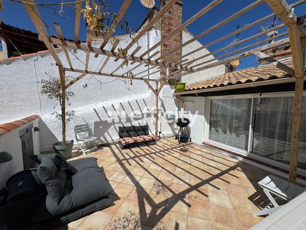Maison
         3 pièces
        - 81 m² 278 000 € *