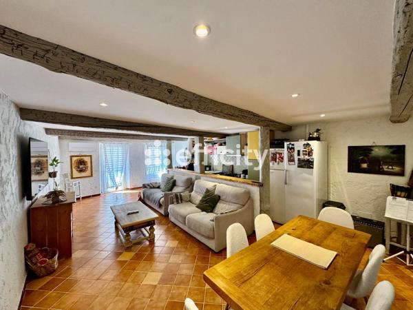 Maison
         3 pièces
        - 81 m² 278 000 € *