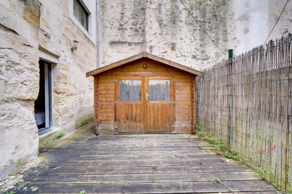 T2 traversant 50 m² avec parking Quais des Chartrons