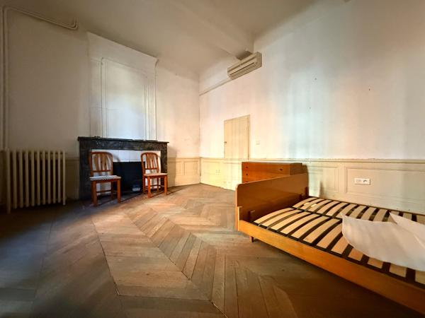 Lodève (34700) EXCLUSIVITÉ – IMMEUBLE DE CARACTÈRE – LODÈVE