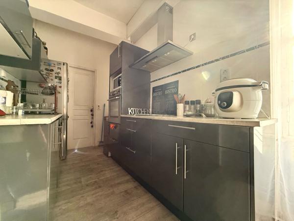 Lodève (34700) EXCLUSIVITÉ – IMMEUBLE DE CARACTÈRE – LODÈVE