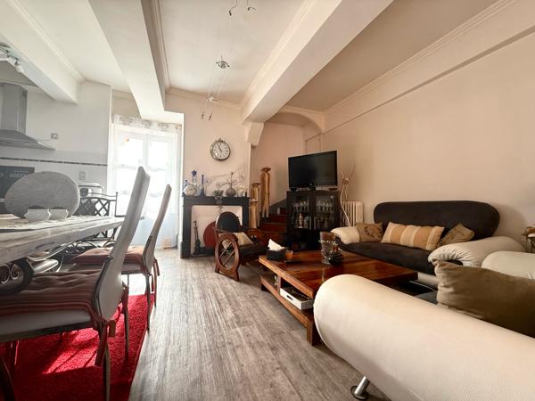 Lodève (34700) EXCLUSIVITÉ – IMMEUBLE DE CARACTÈRE – LODÈVE