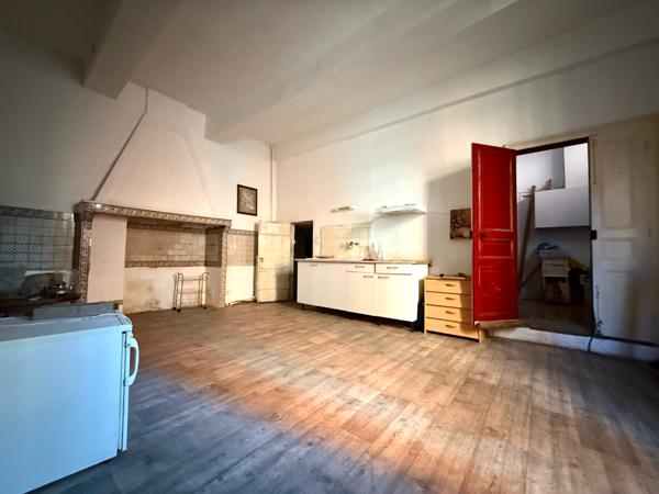 Lodève (34700) EXCLUSIVITÉ – IMMEUBLE DE CARACTÈRE – LODÈVE