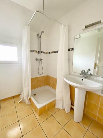 Port Guillaume - Charmant cottage de 3 pièces avec jardin en parfait état !