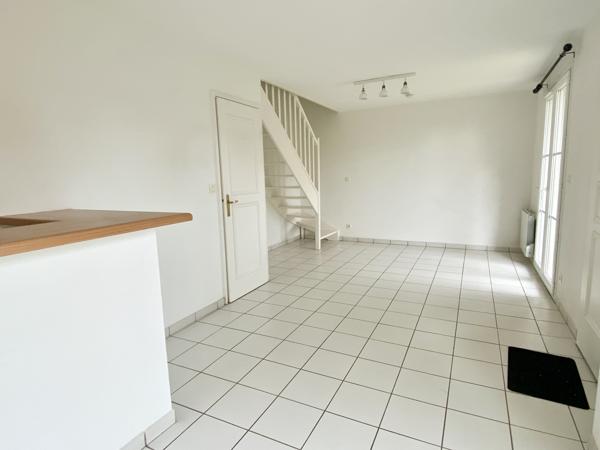 Port Guillaume - Charmant cottage de 3 pièces avec jardin en parfait état !