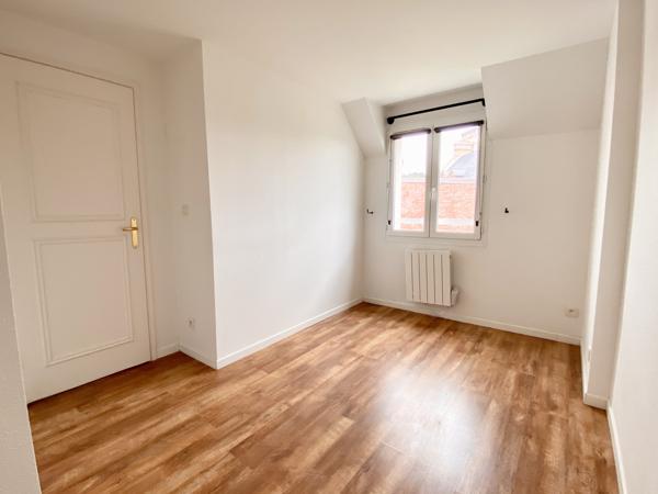 Port Guillaume - Charmant cottage de 3 pièces avec jardin en parfait état !