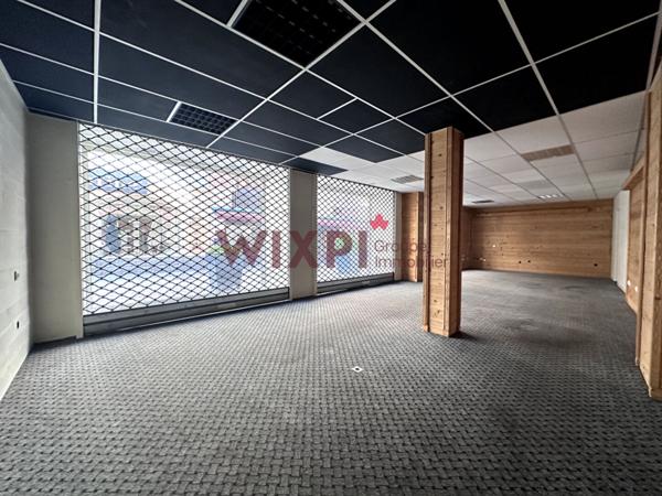 LOCAL COMMERCIAL 200m2 , Moutiers LOCAL COMMERCIAL 200m2 , Moutiers