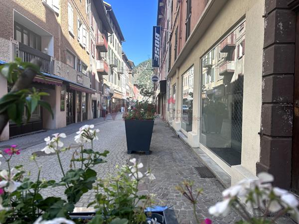 LOCAL COMMERCIAL 200m2 , Moutiers LOCAL COMMERCIAL 200m2 , Moutiers