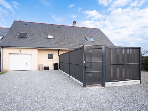 Maison limite ANGERS et SAINT BARTHELEMY D'ANJOU de 7 pièces avec 5 chambres, 147 m² habitables avec jardin et garage !