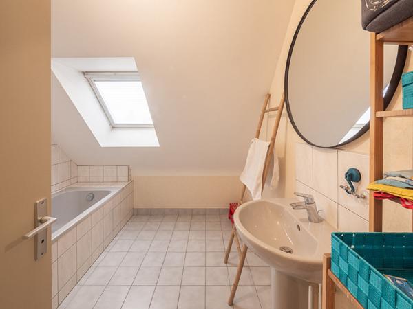 Maison limite ANGERS et SAINT BARTHELEMY D'ANJOU de 7 pièces avec 5 chambres, 147 m² habitables avec jardin et garage !