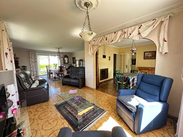 Maison à vendre à AIZENAY - 117m² avec 2000 m² de terrain, proche du centre