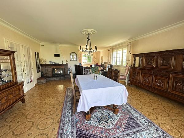 Maison à vendre à AIZENAY - 117m² avec 2000 m² de terrain, proche du centre