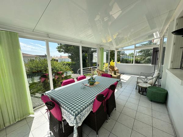 Maison à vendre à AIZENAY - 117m² avec 2000 m² de terrain, proche du centre