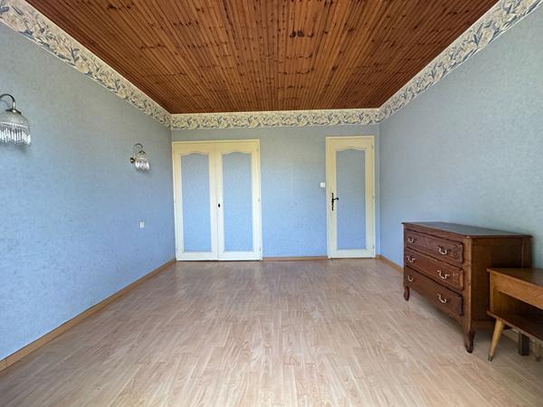 Maison à vendre à AIZENAY - 117m² avec 2000 m² de terrain, proche du centre