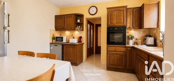Maison à vendre 7 pièces 219 m² Les Mureaux