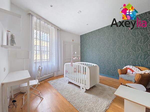 Roanne (42300) A VENDRE - ROANNE - MAISON AVEC TERRASSE, PISCINE ET GARAGE