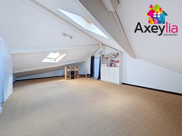 Roanne (42300) A VENDRE - ROANNE - MAISON AVEC TERRASSE, PISCINE ET GARAGE