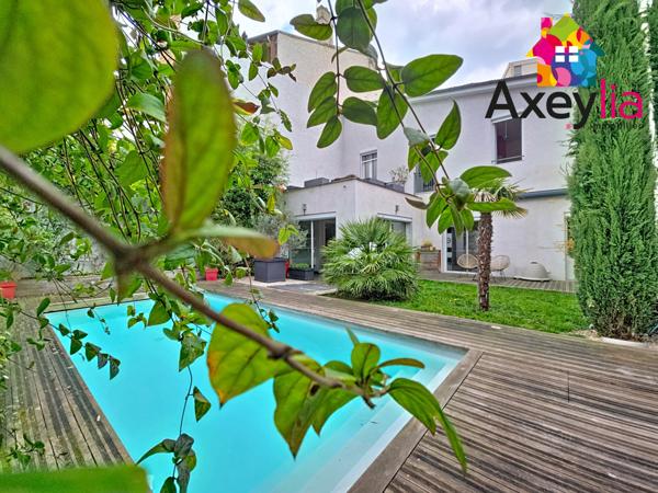 Roanne (42300) A VENDRE - ROANNE - MAISON AVEC TERRASSE, PISCINE ET GARAGE