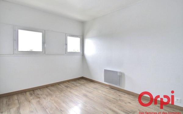 Appartement à vendre    5 pièces • 92,88 m2 Montigny-le-Bretonneux