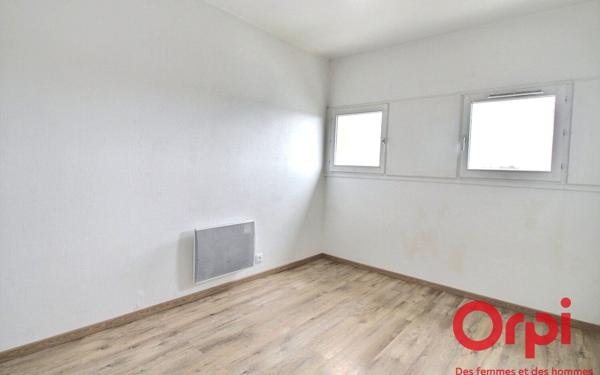 Appartement à vendre    5 pièces • 92,88 m2 Montigny-le-Bretonneux